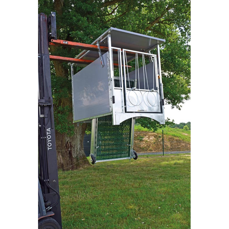 Box à veau roulant XL STANDARD - PVC Box à veau roulant XL STANDARD - PVC