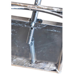 Façade pour case à veaux métallique galvanisée