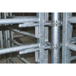 Embout avant 5 lisses avec 2 verrous emboutis pour barrière de stabulation