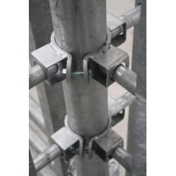 1/2 bride Ø 102 mm à réception de 2 verrous dans l'axe 1/2 bride Ø 102 mm à réception de 2 verrous dans l'axe